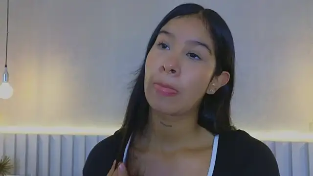Snapshot of Aida_moreno chatting on 13, 10, 2025 Aida moreno online show from 13, 10, 2025