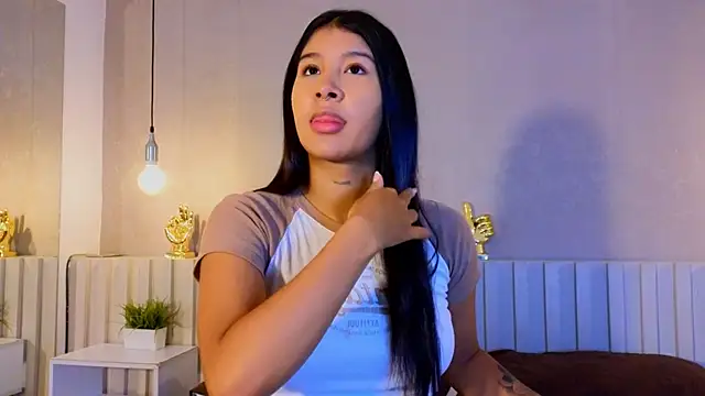 Snapshot of Aida_moreno chatting on 1, 4, 2026 Aida moreno online show from 1, 4, 2026