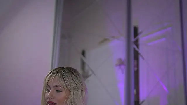 AdelineKing online show from 3, 3, 2025