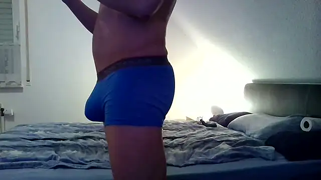 tom8912 online show from 31, 1, 2025