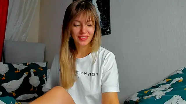 foxy blond online show from 3, 11, 2025