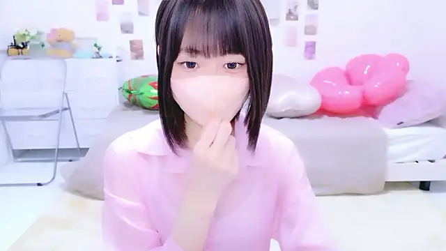 Snapshot of Im_Yu-na chatting on 4, 4, 2026 Im Yu-na online show from 4, 4, 2026