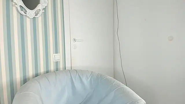 SakuFox online show from 7, 1, 2025