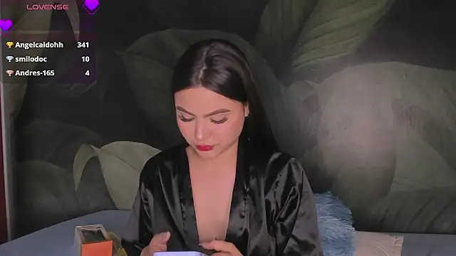 Snapshot of Bella_Manson_ chatting on 2, 2, 2025 Bella Manson online show from 2, 2, 2025