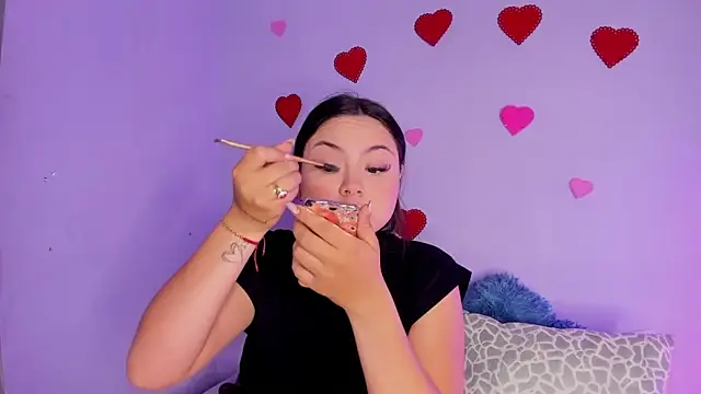 Snapshot of Bella_Manson_ chatting on 3, 3, 2025 Bella Manson online show from 3, 3, 2025