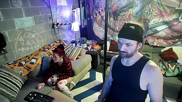 Snapshot of KRYZTALYNXXX chatting on 23, 10, 2025 KRYZTALYNXXX online show from 23, 10, 2025