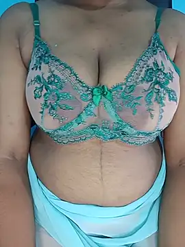 Snapshot of Sadika- chatting on 15, 7, 2026 Sadika- online show from 15, 7, 2026