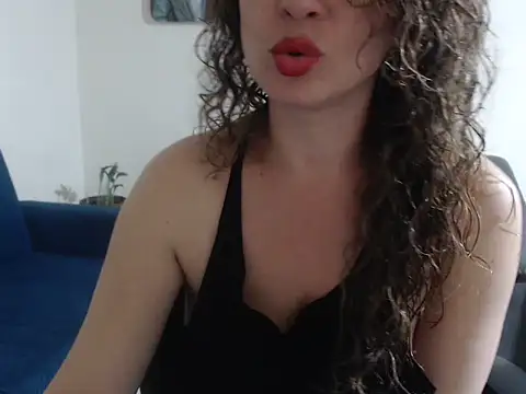 Snapshot of scarletardiente chatting on 26, 9, 2025 scarletardiente online show from 26, 9, 2025