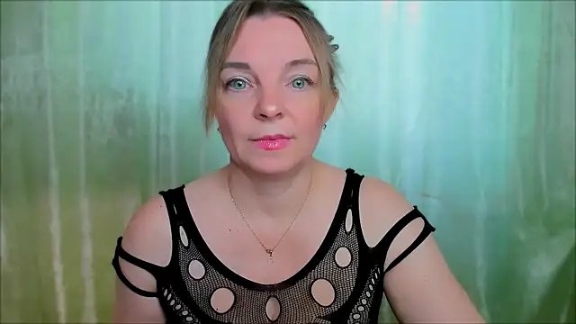 Snapshot of Regina__blue chatting on 21, 2, 2025 Regina blue online show from 21, 2, 2025