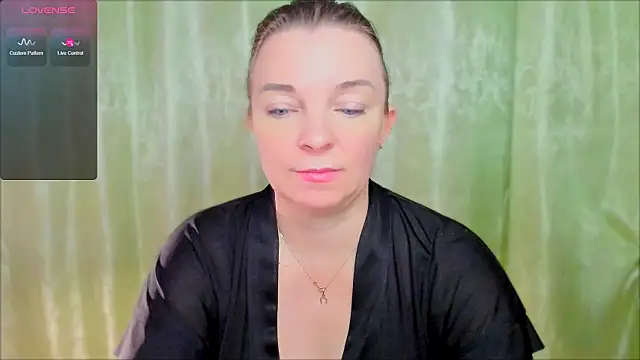 Snapshot of Regina__blue chatting on 3, 3, 2025 Regina blue online show from 3, 3, 2025