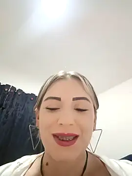 Isabellaa Garcia  online show from 2, 3, 2025