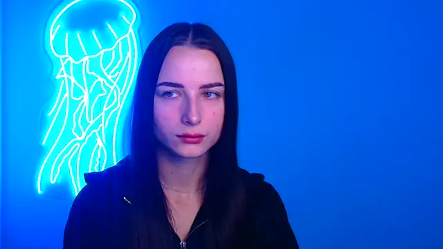 Eva Janee online show from 19, 9, 2025