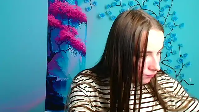 Eva Janee online show from 6, 11, 2025