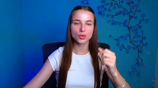 Eva Janee online show from 16, 7, 2026