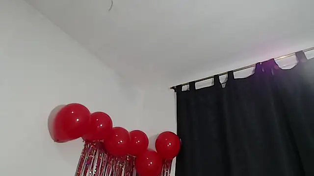 Snapshot of FernandaClar chatting on 14, 2, 2025 FernandaClar online show from 14, 2, 2025