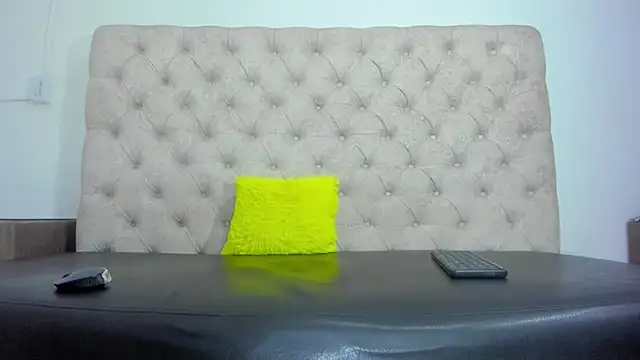 Snapshot of FernandaClar chatting on 3, 3, 2025 FernandaClar online show from 3, 3, 2025