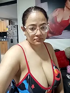 skarleth001 online show from 10, 1, 2025