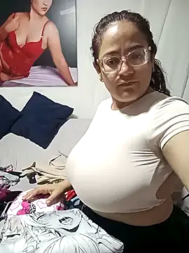 skarleth001 online show from 18, 1, 2025