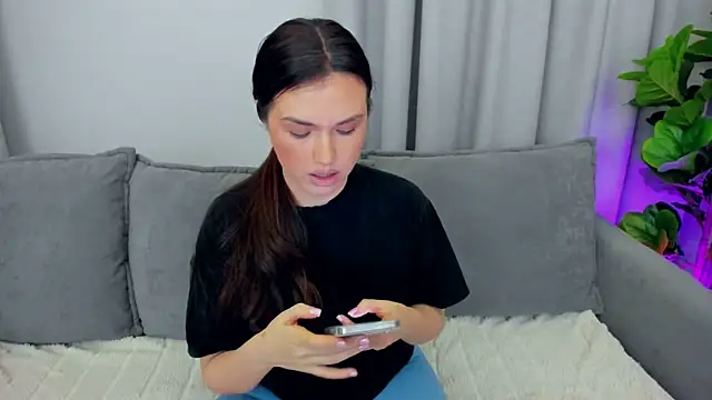 Snapshot of sexyangeloux chatting on 25, 2, 2026 sexyangeloux online show from 25, 2, 2026