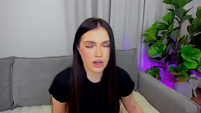 Snapshot of sexyangeloux chatting on 5, 4, 2026 sexyangeloux online show from 5, 4, 2026