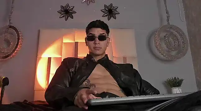 AndyPalmer  online show from 21, 12, 2024