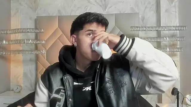 AndyPalmer  online show from 4, 1, 2025