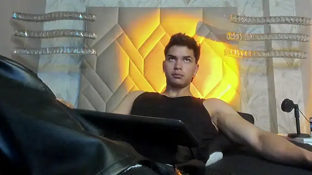 AndyPalmer  online show from 5, 1, 2025