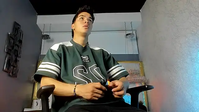 AndyPalmer  online show from 4, 3, 2025