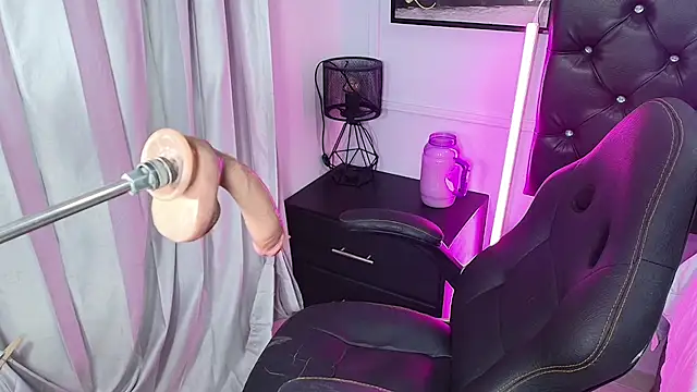 Snapshot of Lizz_Tender chatting on 24, 1, 2025 Lizz Tender online show from 24, 1, 2025