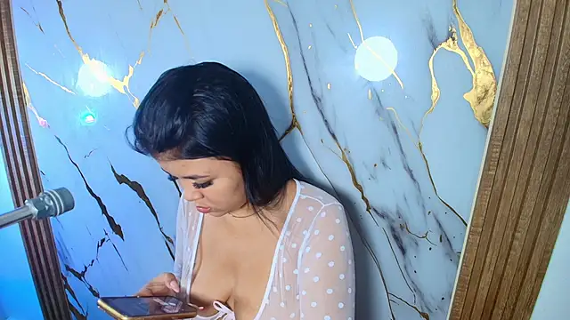 Snapshot of Lizz_Tender chatting on 4, 10, 2025 Lizz Tender online show from 4, 10, 2025