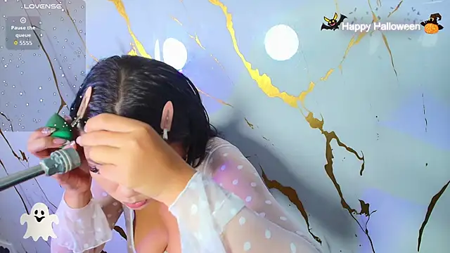 Snapshot of Lizz_Tender chatting on 31, 10, 2025 Lizz Tender online show from 31, 10, 2025