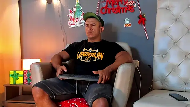 Snapshot of HerculesWheeler chatting on 24, 12, 2024 HerculesWheeler online show from 24, 12, 2024