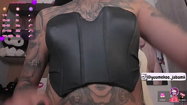 Snapshot of Sweet-bunny1 chatting on 31, 12, 2024 Sweet-bunny1 online show from 31, 12, 2024