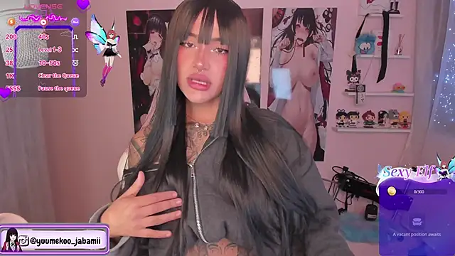 Snapshot of Sweet-bunny1 chatting on 11, 2, 2025 Sweet-bunny1 online show from 11, 2, 2025