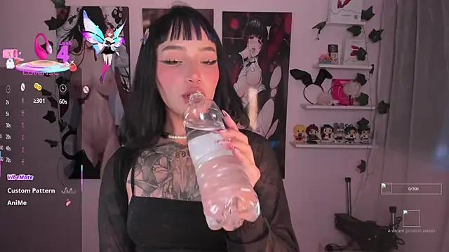 Snapshot of Sweet-bunny1 chatting on 14, 10, 2025 Sweet-bunny1 online show from 14, 10, 2025