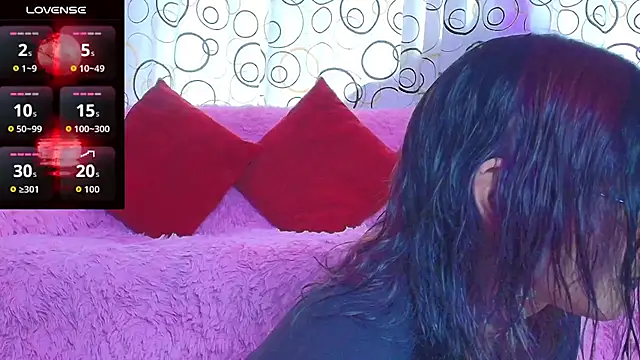 Snapshot of SukiFuyu_ chatting on 18, 12, 2025 SukiFuyu online show from 18, 12, 2025