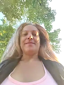 Snapshot of Dark_Angel_22 chatting on 18, 6, 2026 Dark Angel 22 online show from 18, 6, 2026