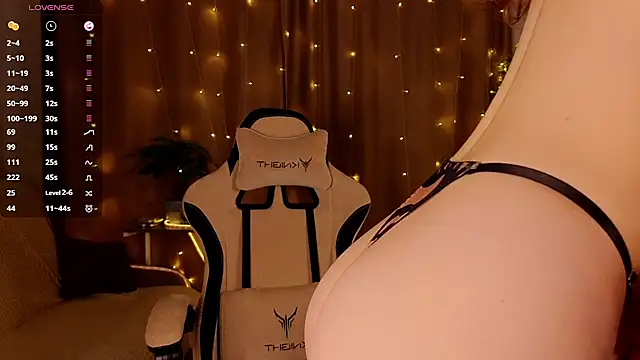 AliseVine online show from 10, 1, 2025