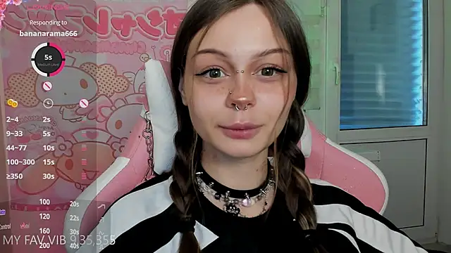Snapshot of shy_melony chatting on 22, 3, 2026 shy melony online show from 22, 3, 2026