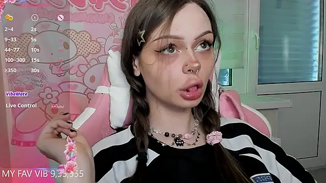 Snapshot of shy_melony chatting on 26, 3, 2026 shy melony online show from 26, 3, 2026