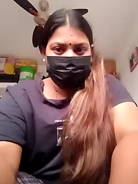 Hotmilfxox online show from 23, 12, 2024