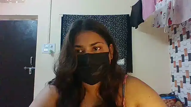 Snapshot of Hotmilfxox chatting on 10, 7, 2026 Hotmilfxox online show from 10, 7, 2026