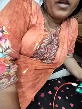 Snapshot of Desi_Best_Anal chatting on 23, 1, 2025 Desi Best Anal online show from 23, 1, 2025