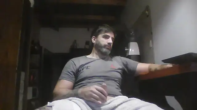 Snapshot of ozzypsico13 chatting on 25, 5, 2026 ozzypsico13 online show from 25, 5, 2026