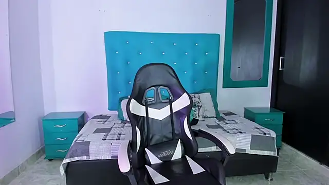 Tasha Sant online show from 10, 9, 2025