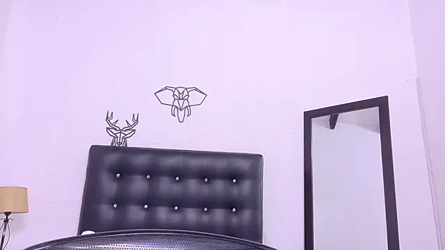 Skinny hottie18 online show from 3, 1, 2025