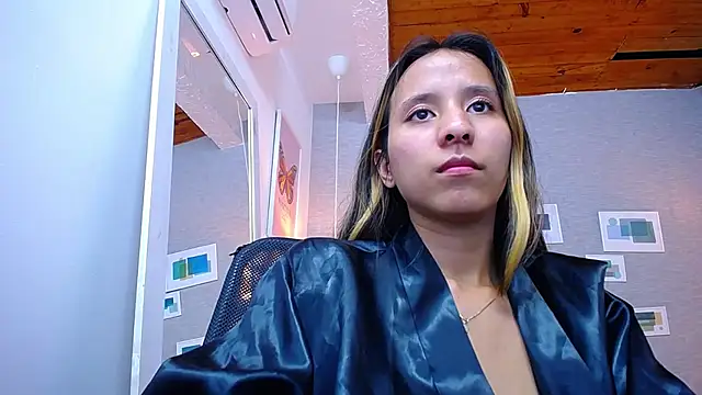 Skinny hottie18 online show from 10, 1, 2025