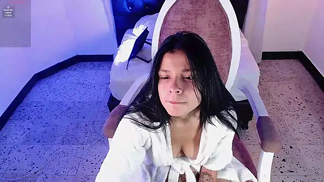 Snapshot of Zoee_babygirl chatting on 10, 12, 2024 Zoee babygirl online show from 10, 12, 2024