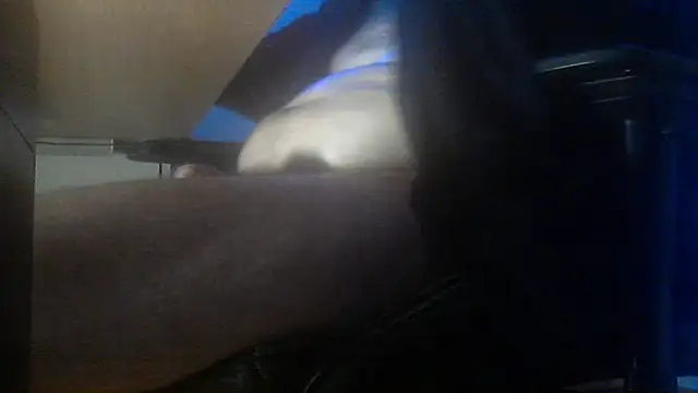 Snapshot of fanfancoquinFR chatting on 18, 11, 2025 fanfancoquinFR online show from 18, 11, 2025