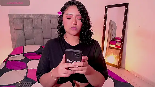 Snapshot of DIANEE_01 chatting on 25, 3, 2026 DIANEE 01 online show from 25, 3, 2026